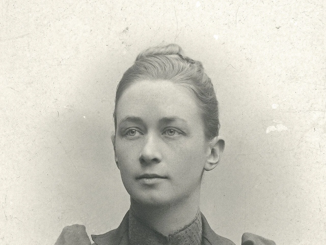 Porträttfoto av konstnären Hilma af Klint, publicerat 1901